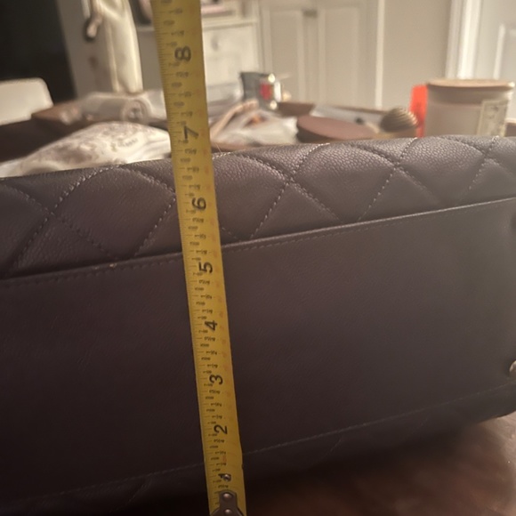 Chanel Chic Shopping Tote in Metallic Grey Caviar with Ruthenium Hardware - Picture 12 of 14